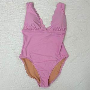 NWT J.Crew Scalloped One-piece Swimsuit Baby Pink Large L1266
